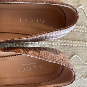 Authentic Gucci snakeskin heels size 37 1/2